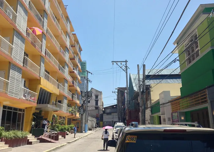 Crossroads Manila