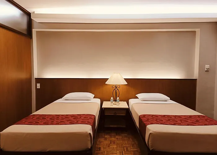 Central hotel: Tropicana Suites